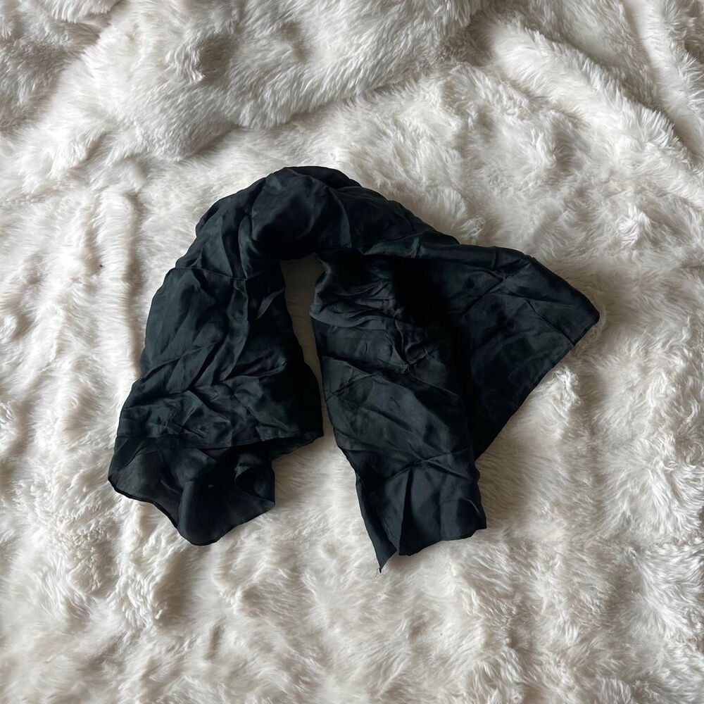 Women's Black Scarf-wraps